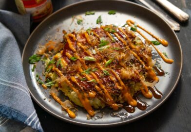 Okonomiyaki panqueca japonesa